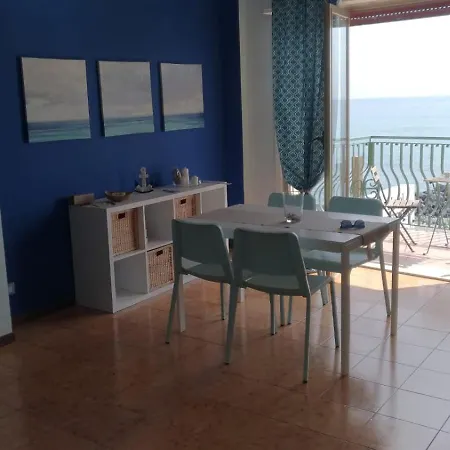 Beachfront Giardini Naxos Exterior photo