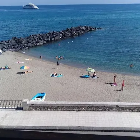 Beachfront Giardini Naxos Exterior photo